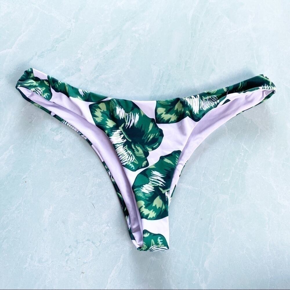 Leaf pattern white green bikini bottom sz 8